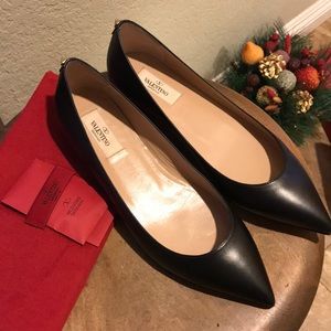 Authentic Valentino Garavani Rock Stud Flats